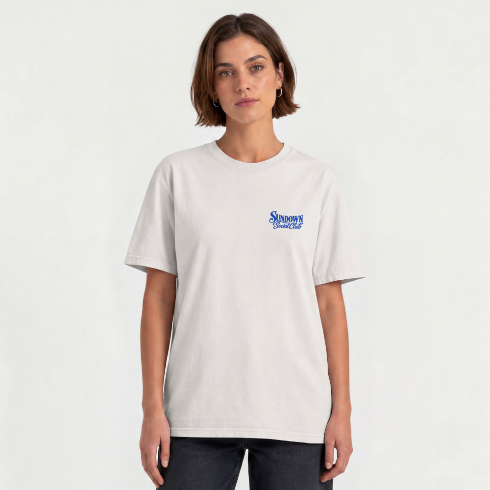 Sundown Oversized Shirt – Modelansicht Vorderseite – Natural Raw