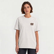 Office Mode Oversized Shirt – Modelansicht Vorderseite – Natural Raw