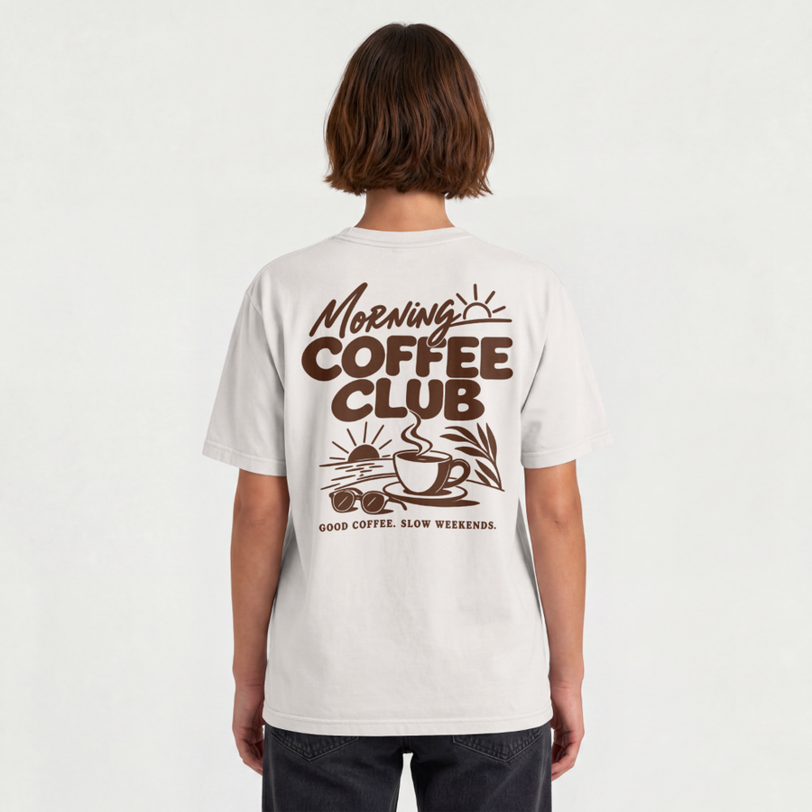 Coffee Club Oversized Shirt – Modelansicht Rückseite – Natural Raw