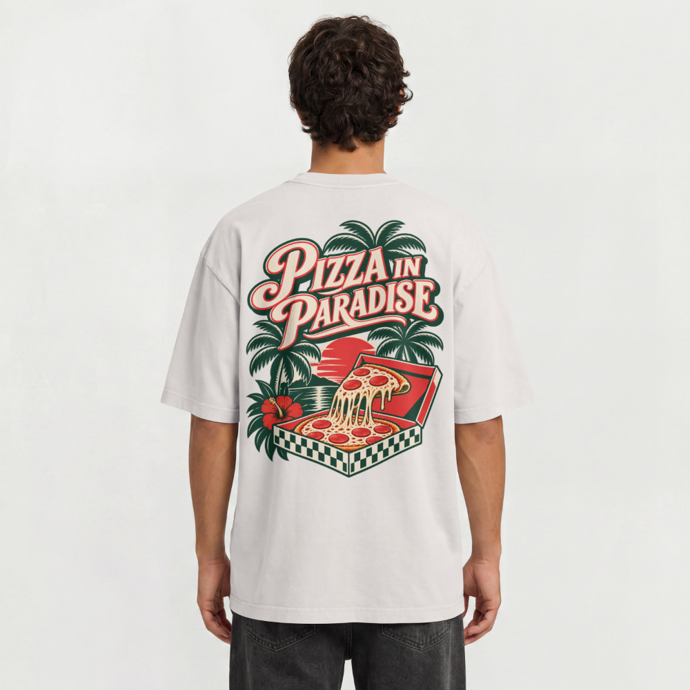 Pizza Oversized Shirt – Modelansicht Rückseite – Natural Raw