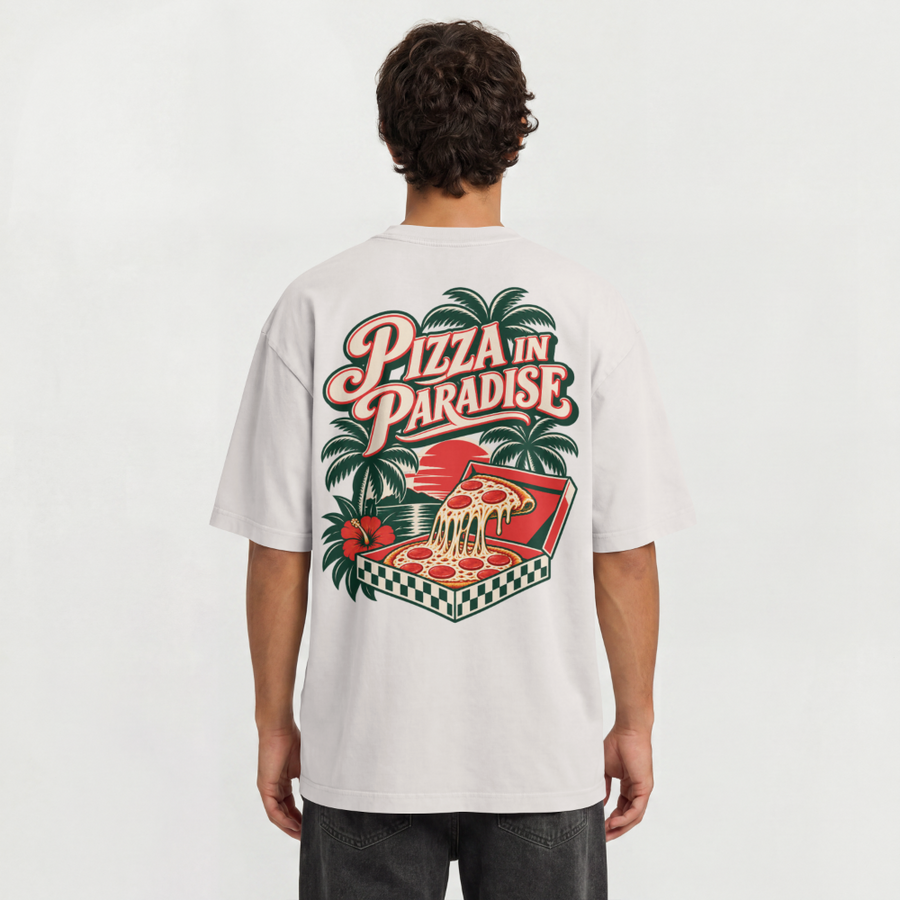 Pizza Oversized Shirt – Modelansicht Rückseite – Natural Raw