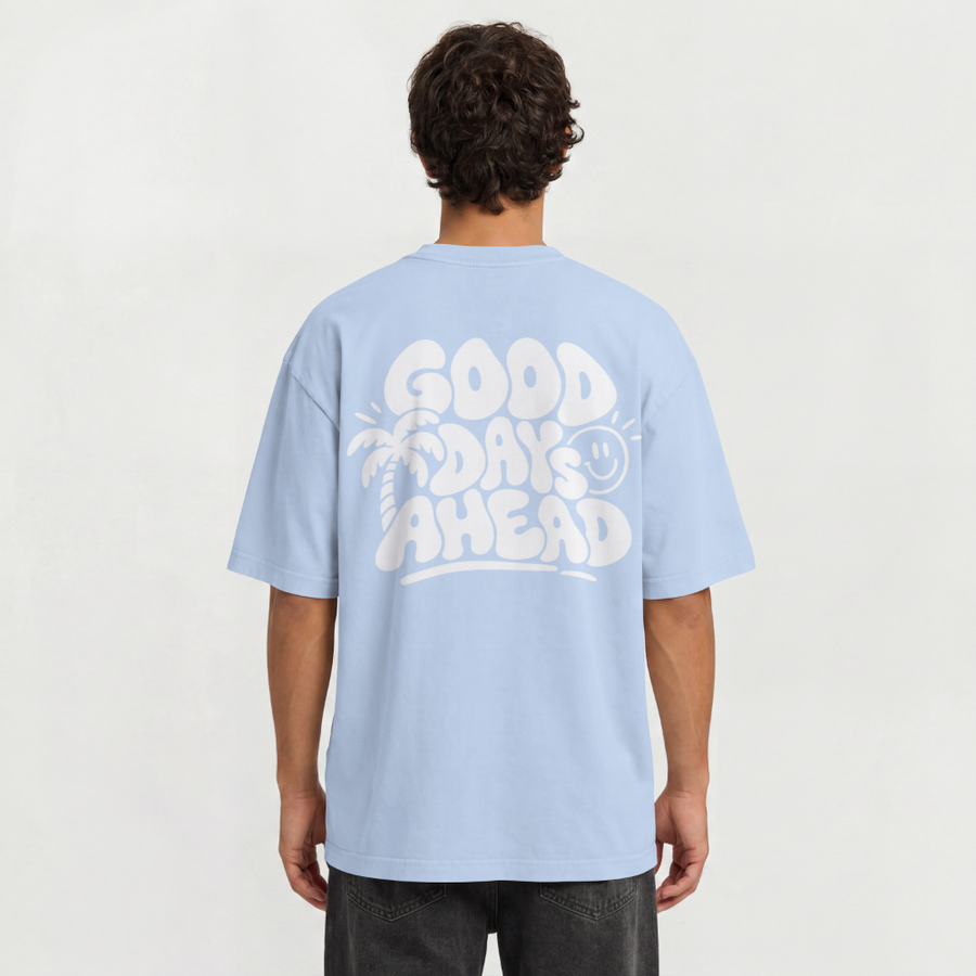 Good Days Oversized Shirt – Modelansicht Rückseite – Babyblau